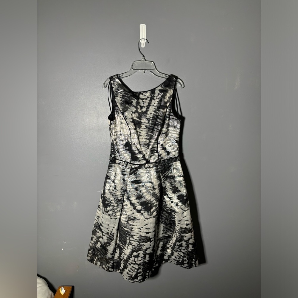 Theia Silver Metallic Fit & Flare Dress Womens Size 8